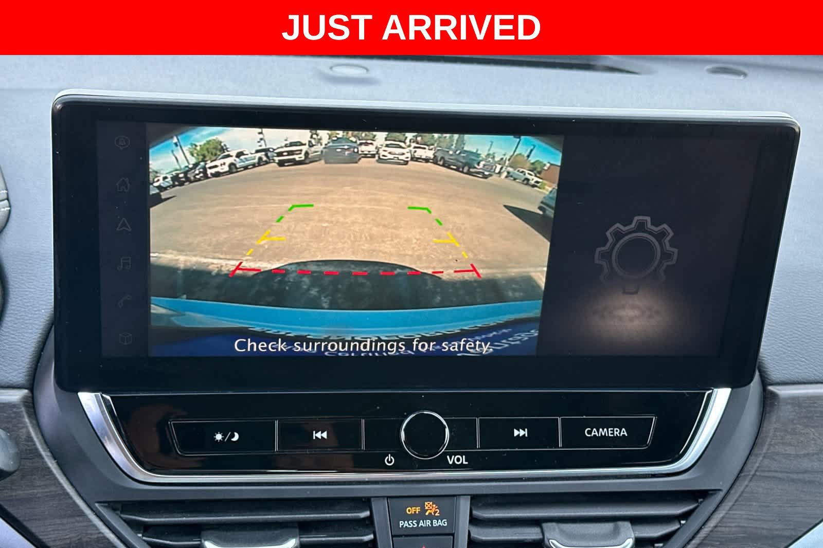 Used 2023 Nissan Altima 2.5 SV w/ SV Premium Package FWD image 19