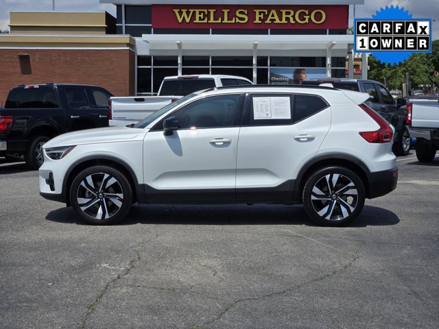 Used 2024 Volvo XC40 B5 Ultimate w/ Protection Package Premier AWD/4WD image 4