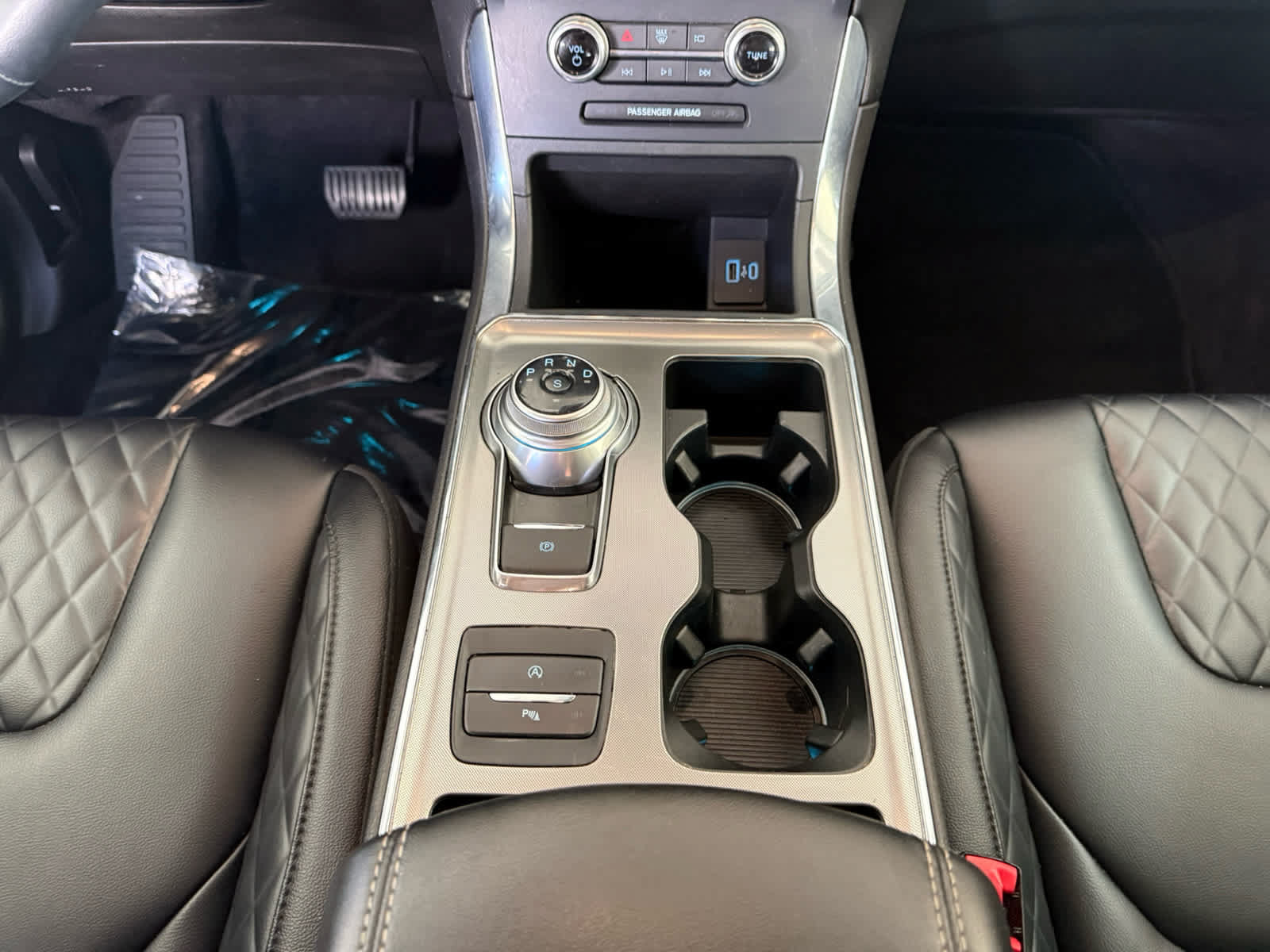 Certified 2024 Ford Edge Titanium AWD/4WD image 10