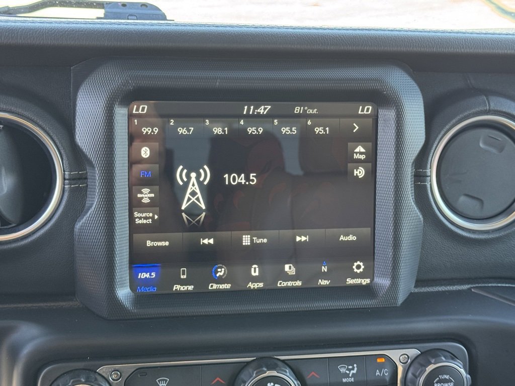 Used 2020 Jeep Gladiator Overland image 25