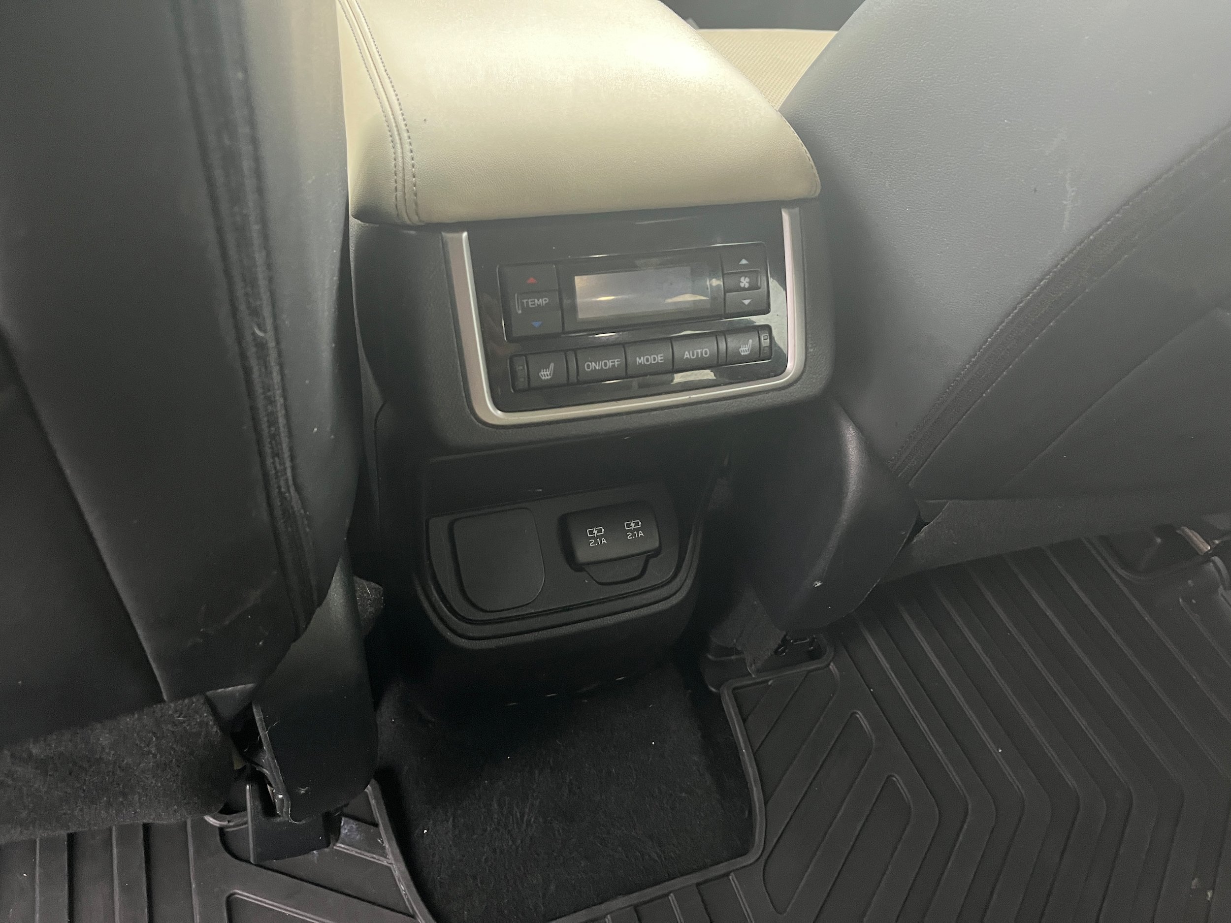 Used 2020 Subaru Ascent Limited AWD/4WD image 10