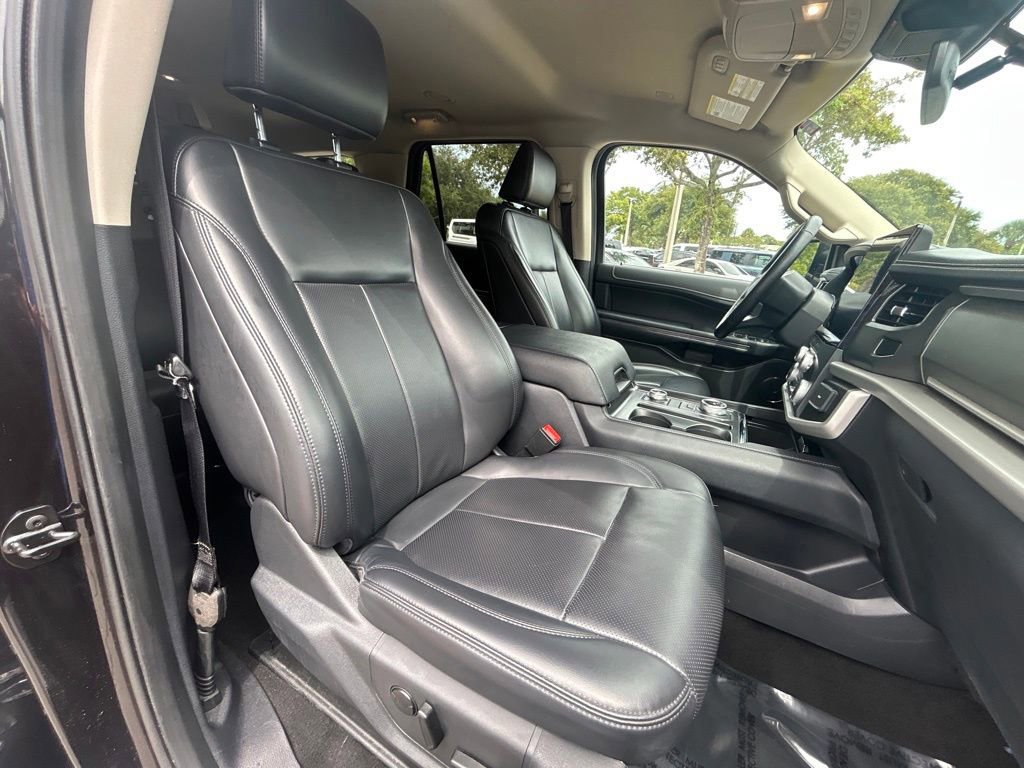 Certified 2024 Ford Expedition XLT image 28