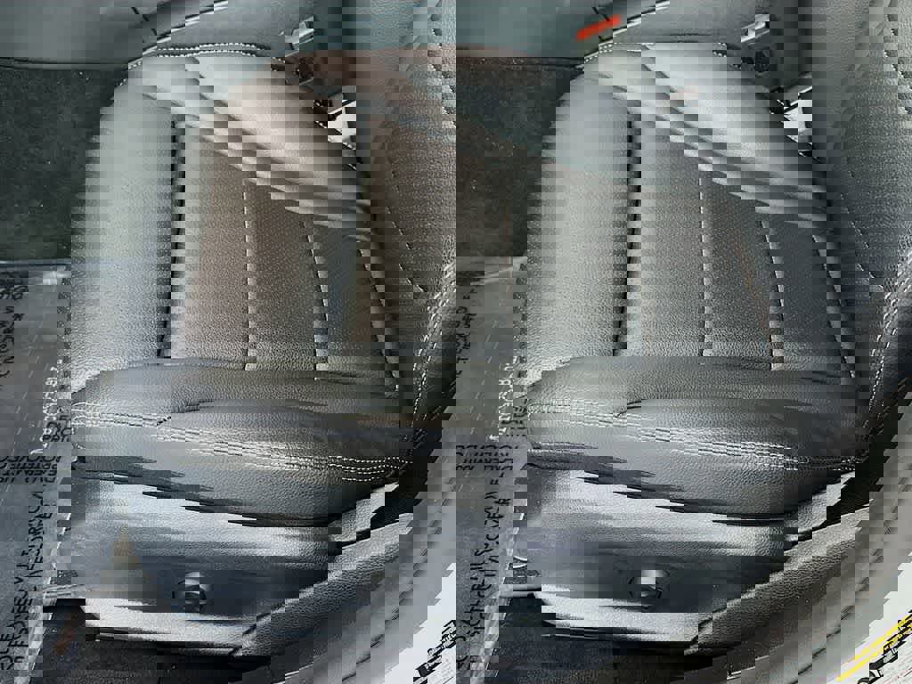 Used 2020 Mercedes-Benz C 300 Sedan image 29