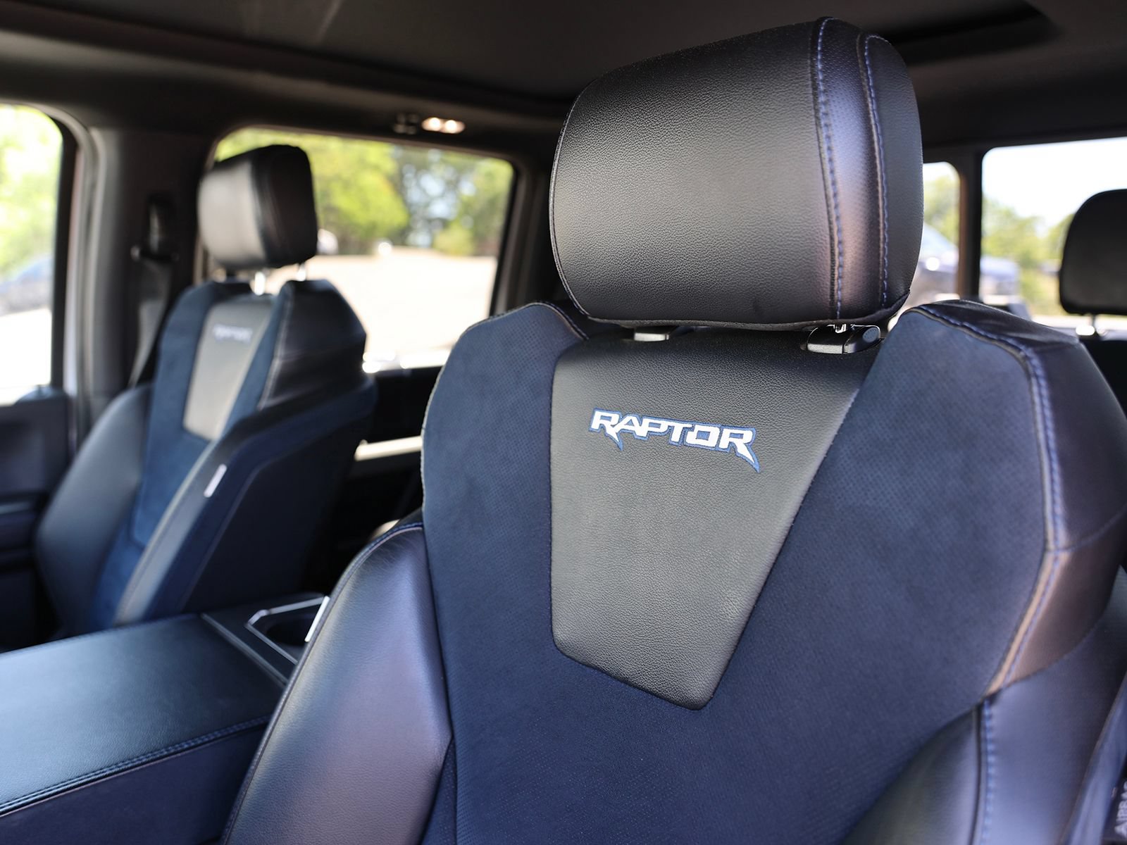 Certified 2020 Ford F150 Raptor w/ Equipment Group 802A Luxury AWD/4WD image 20