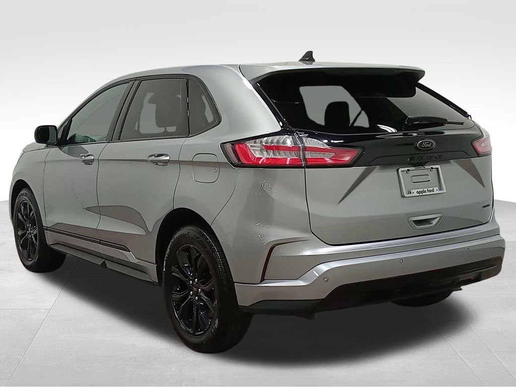 Certified 2024 Ford Edge SE w/ Black Appearance Package AWD/4WD image 8