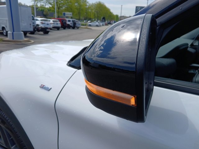 Certified 2025 Ford Explorer ST-Line w/ Premium Package AWD/4WD image 30