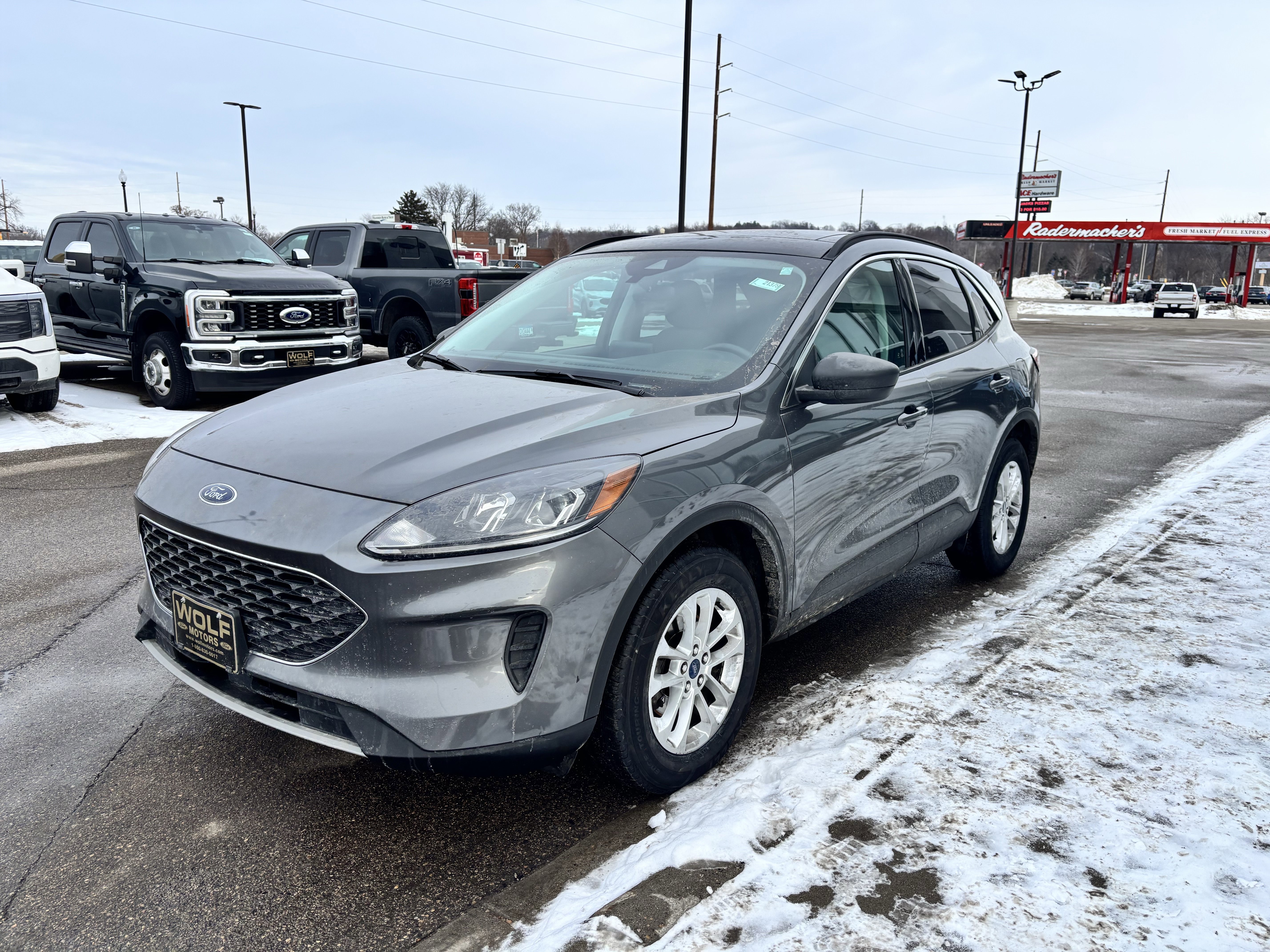 Certified 2022 Ford Escape SE w/ Cold Weather Package image 2