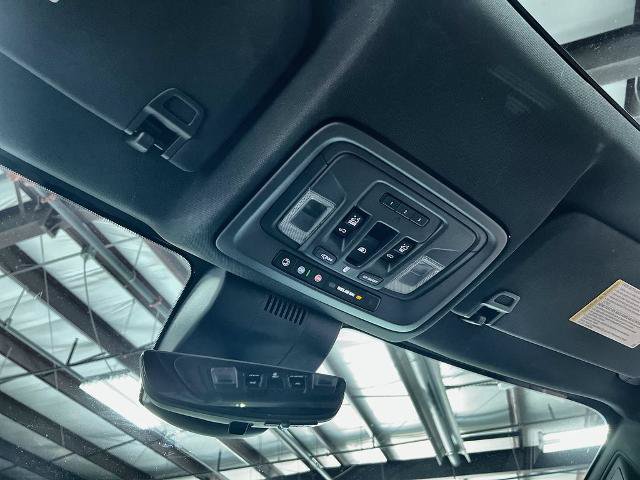 Used 2023 Chevrolet Silverado 1500 ZR2 w/ Technology Package AWD/4WD image 30