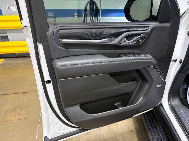 Used 2023 GMC Yukon XL Denali w/ Denali Reserve Package image 17