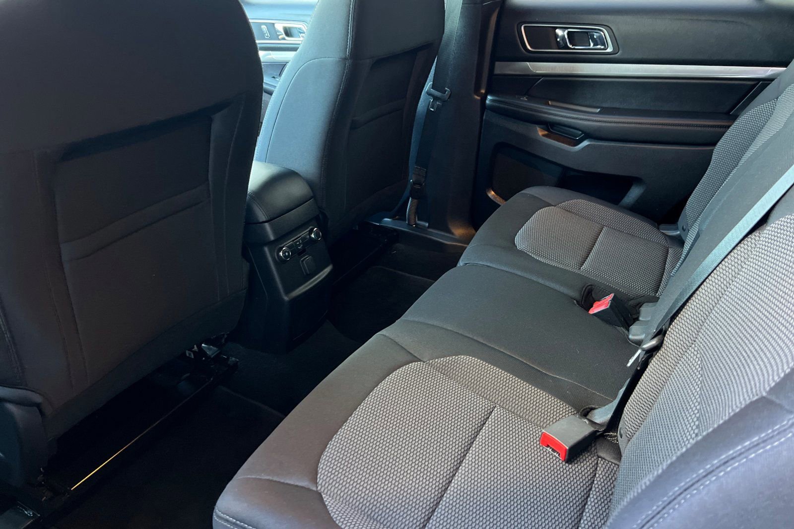 Certified 2019 Ford Explorer XLT w/ Equipment Group 201A image 13