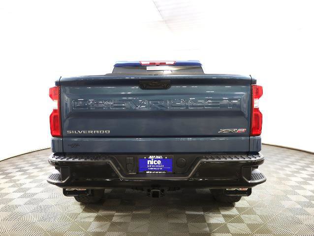 Used 2024 Chevrolet Silverado 1500 ZR2 image 3
