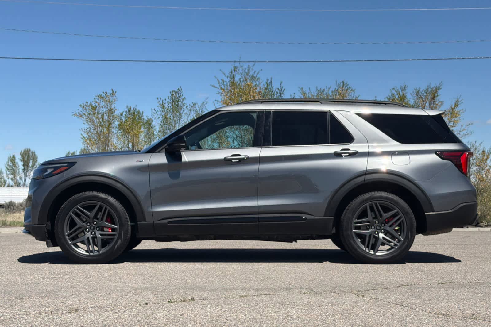 Certified 2025 Ford Explorer ST-Line w/ ST-Line Street Pack AWD/4WD image 5