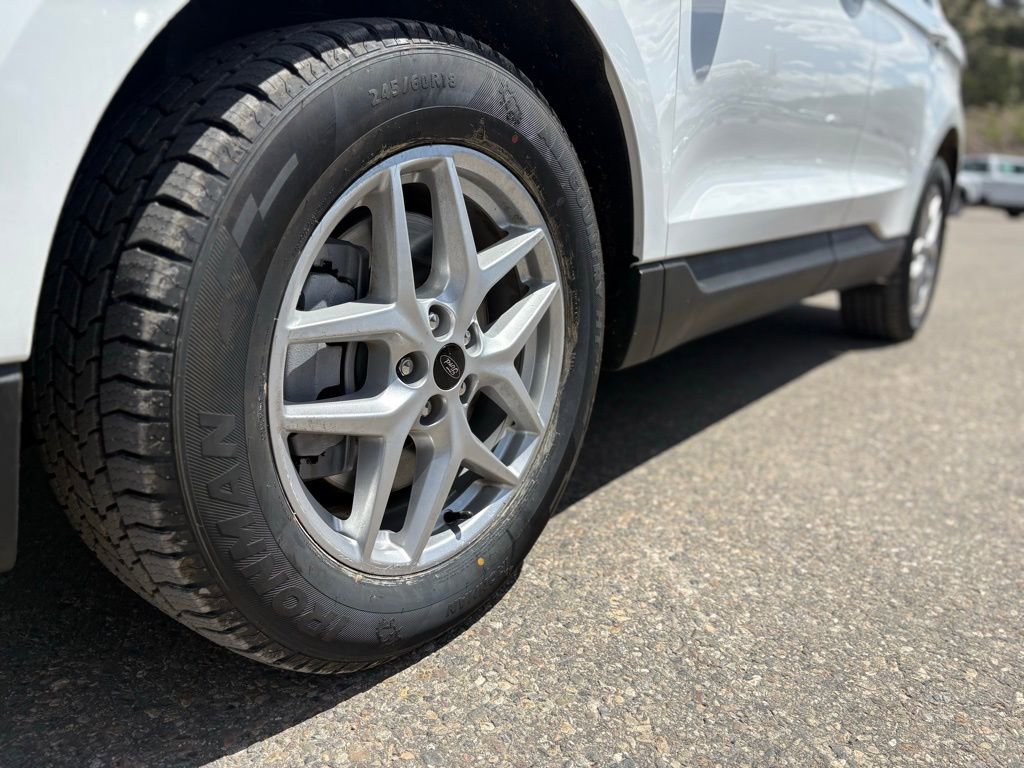 Certified 2024 Ford Edge SEL AWD/4WD image 15