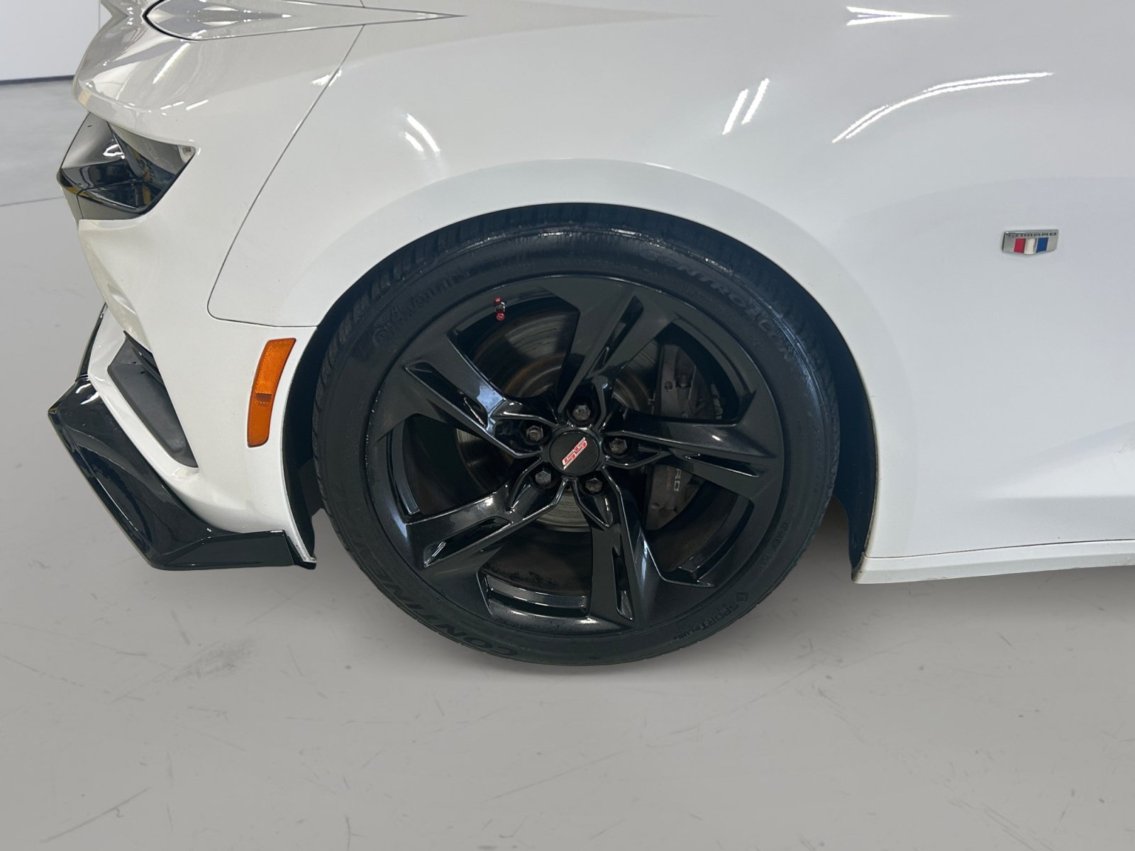 Used 2019 Chevrolet Camaro SS RWD image 9