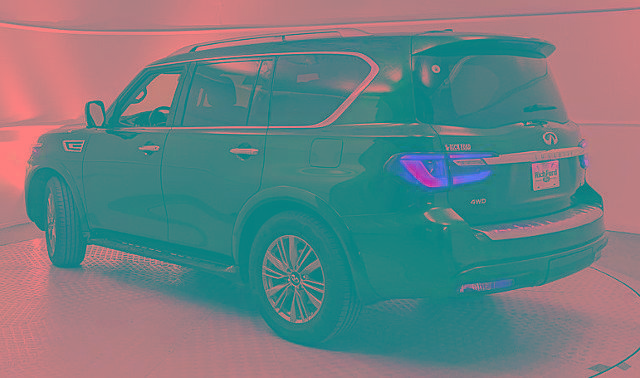 Used 2024 INFINITI QX80 Luxe AWD/4WD image 3