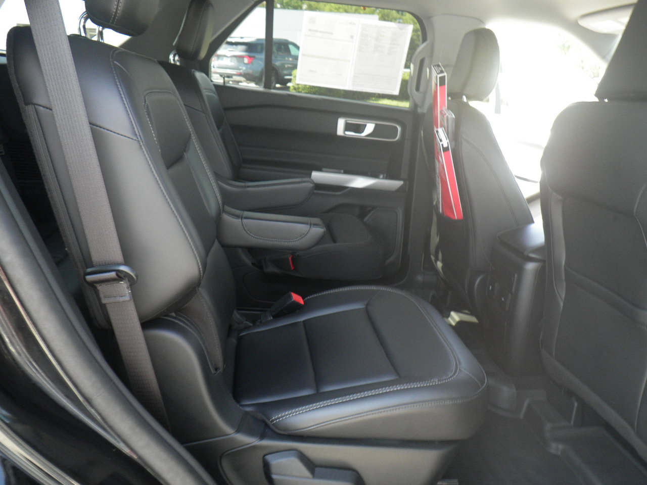 Certified 2024 Ford Explorer XLT w/ Equipment Group 202A AWD/4WD image 22