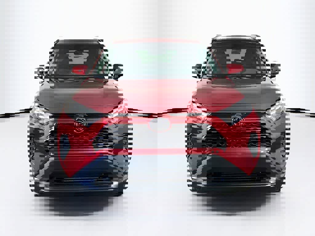 Used 2025 Toyota RAV4 XLE w/ Convenience Package image 6