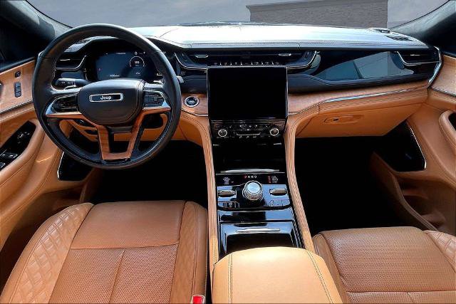 Used 2024 Jeep Grand Cherokee L Summit AWD/4WD image 7