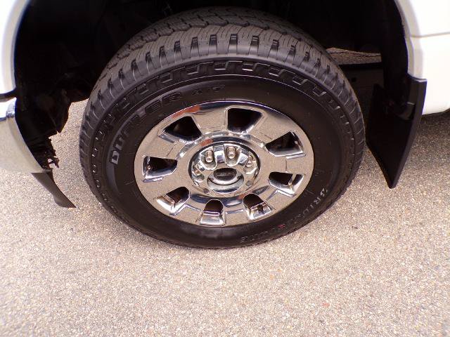 Certified 2024 Ford F350 Lariat w/ Lariat Ultimate Package AWD/4WD image 4