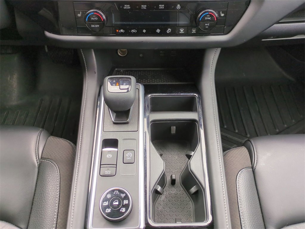 Used 2023 Nissan Pathfinder SL w/ Lighting Package (N92) image 19