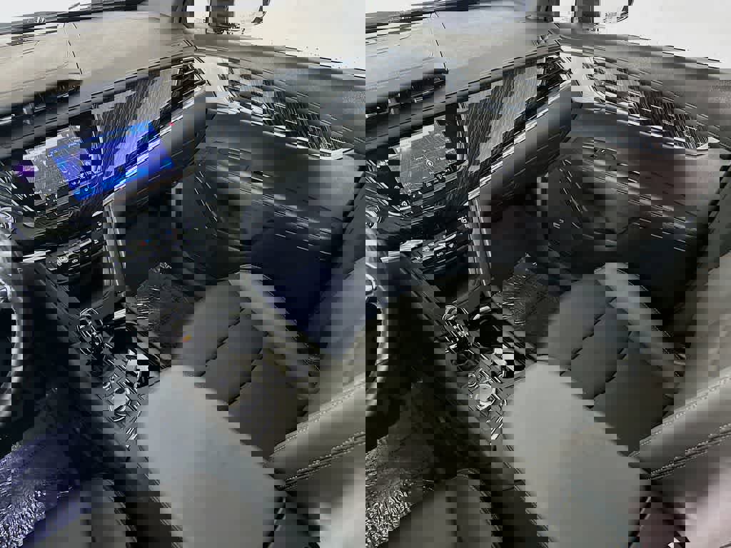 Used 2024 Cadillac XT6 Premium Luxury image 14