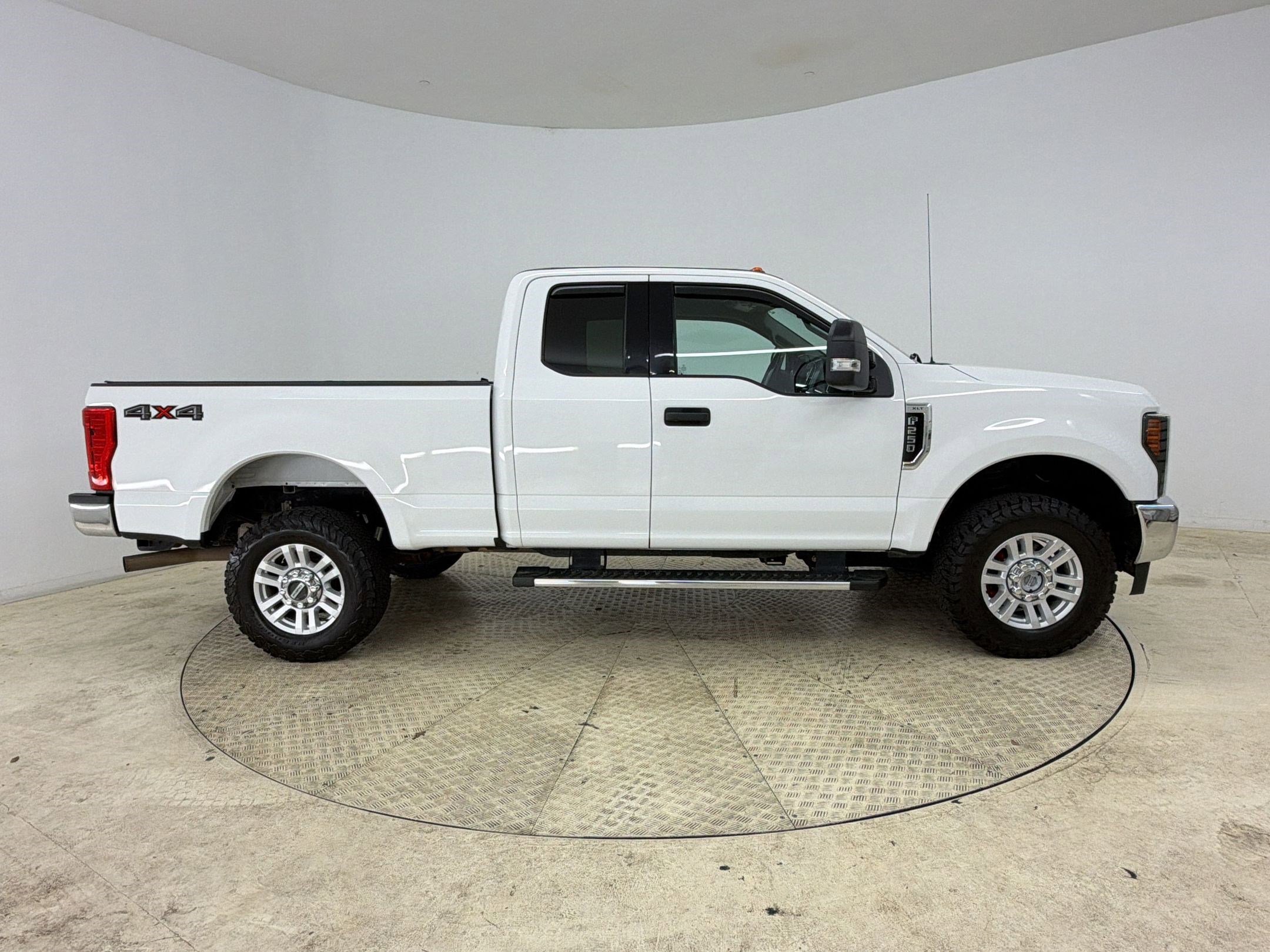 Certified 2018 Ford F250 XLT w/ Advanced Security Pack image 8