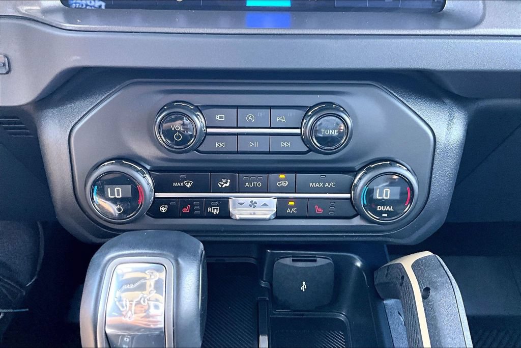 Certified 2025 Ford Bronco Badlands AWD/4WD image 31