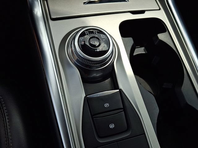 Certified 2021 Ford Explorer XLT w/ Equipment Group 202A AWD/4WD image 16