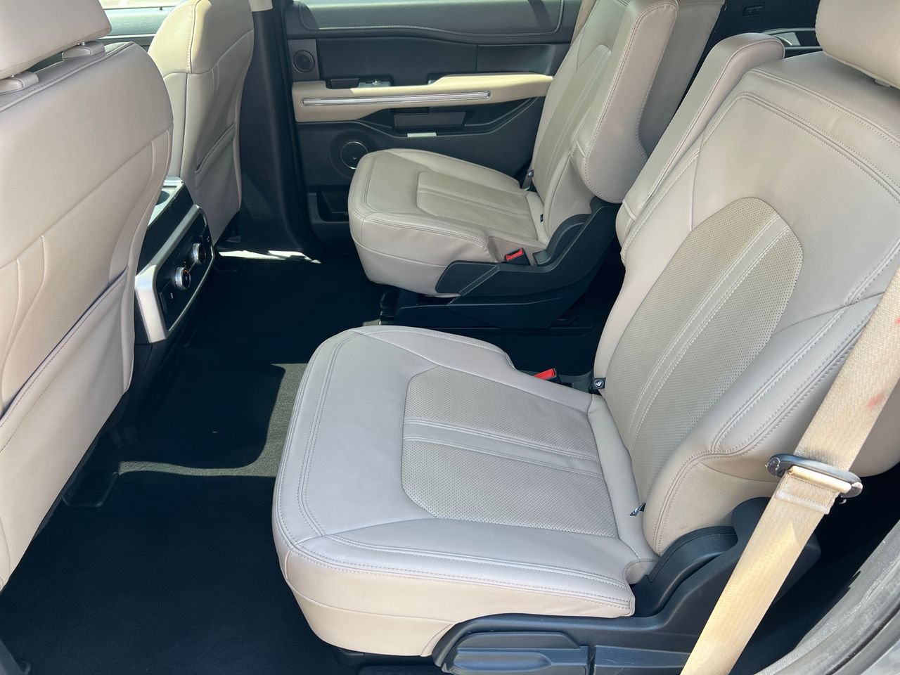 Certified 2024 Ford Expedition Limited RWD image 23