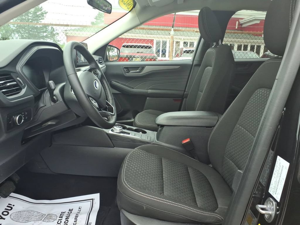 Certified 2023 Ford Escape Active AWD/4WD image 13