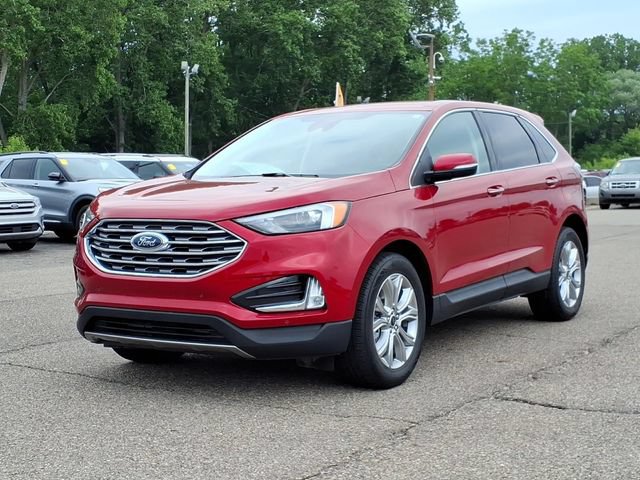 Certified 2024 Ford Edge Titanium AWD/4WD image 3
