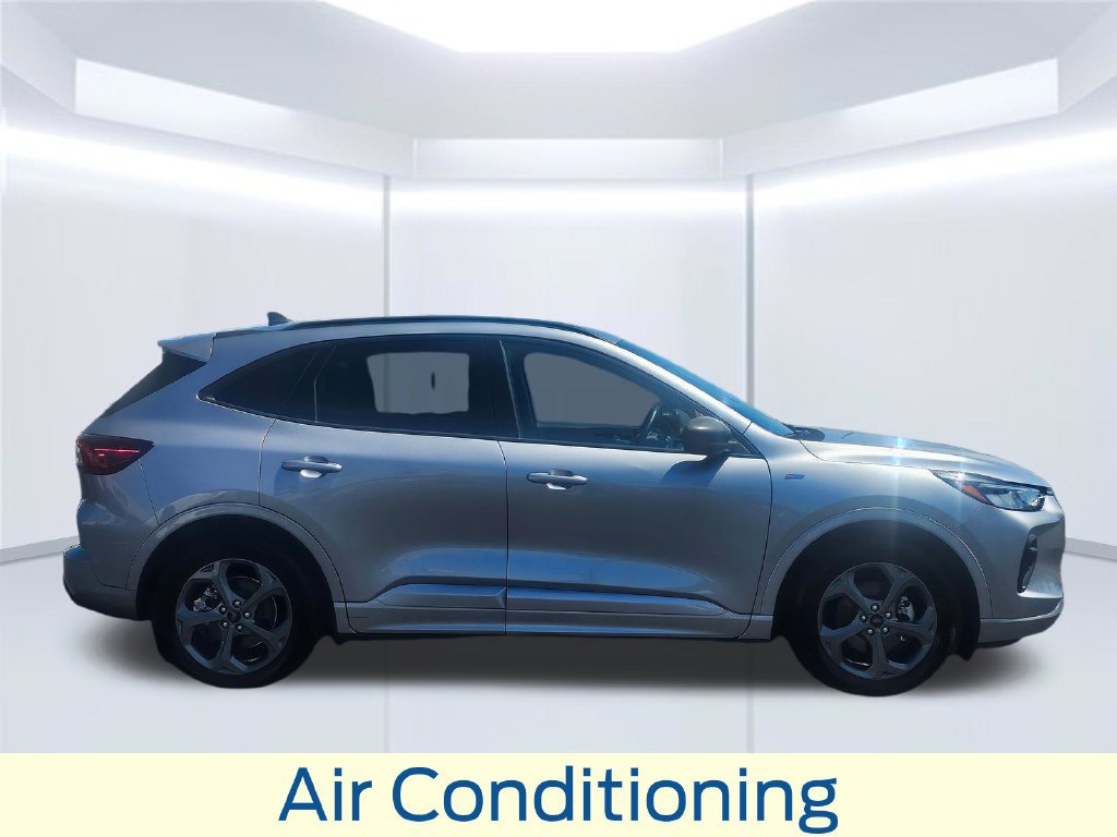 Certified 2024 Ford Escape ST-Line FWD image 23