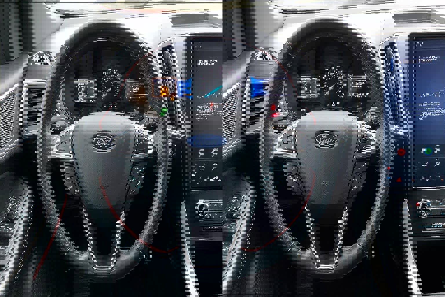 Certified 2024 Ford Edge ST-Line image 5