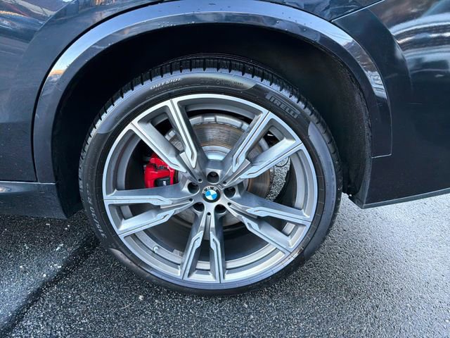 Used 2021 BMW X5 M50i w/ Executive Package image 14