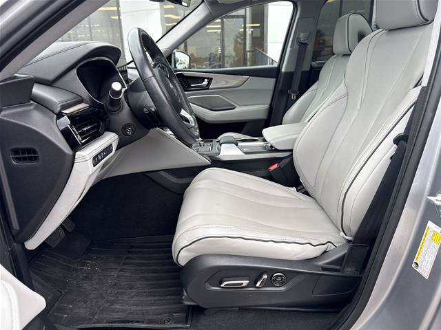 Used 2023 Acura MDX SH-AWD w/ Advance Package image 4
