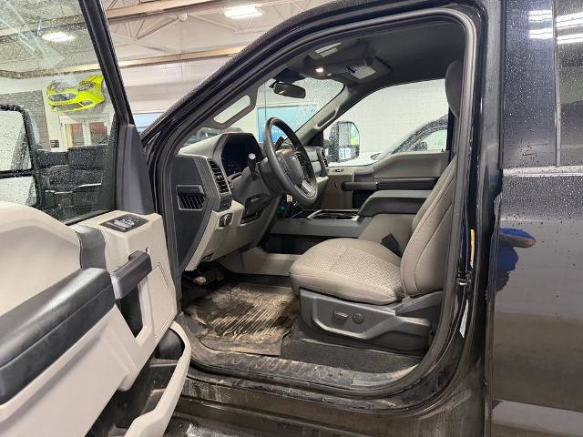 Certified 2022 Ford F350 XLT w/ XLT Premium Package AWD/4WD image 15