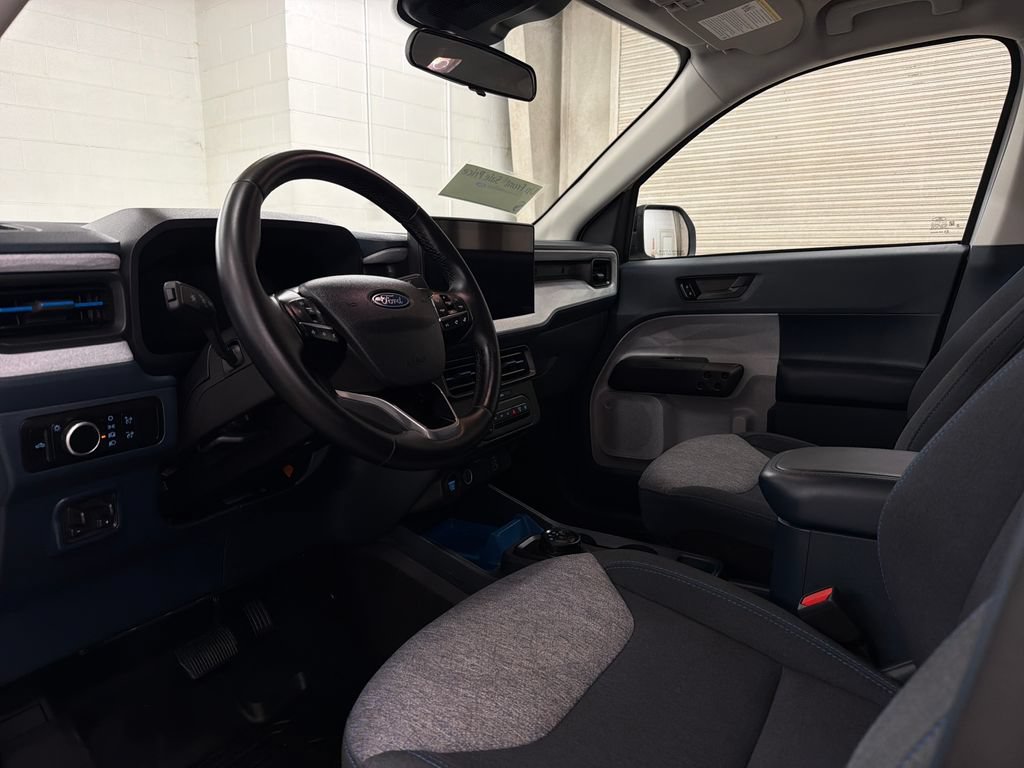 Certified 2025 Ford Maverick XLT w/ XLT Luxury Package AWD/4WD image 6