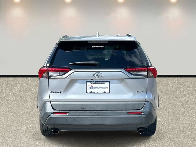Used 2020 Toyota RAV4 XLE w/ Convenience Package FWD image 6