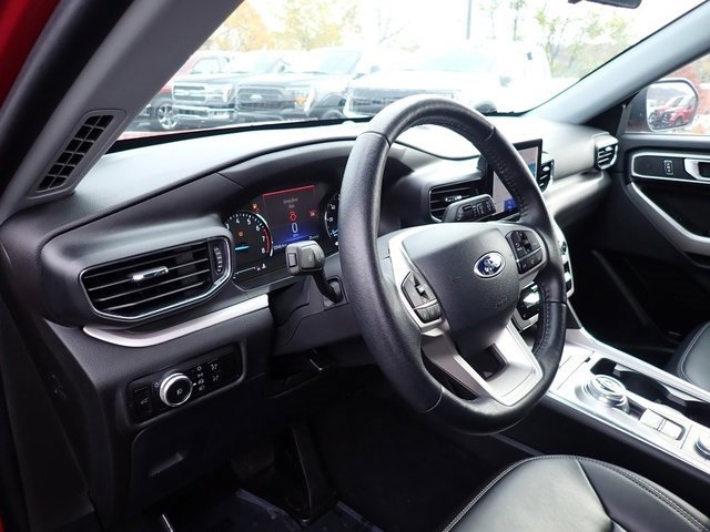 Certified 2023 Ford Explorer XLT w/ Equipment Group 202A image 15