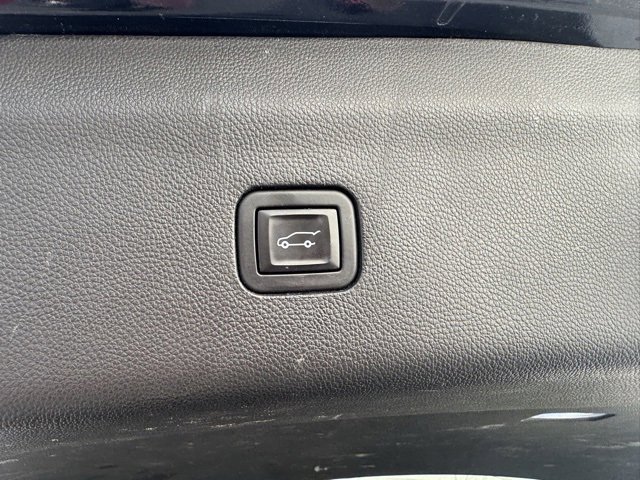 Used 2020 Buick Enclave Avenir w/ Avenir Technology Package image 45