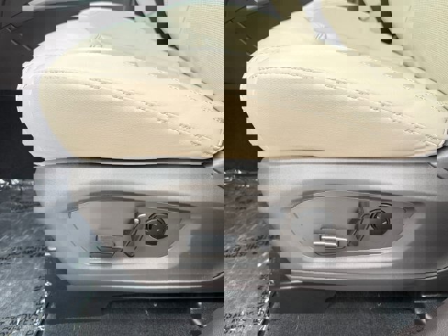 Certified 2024 Ford Explorer Platinum w/ Technology Package image 30