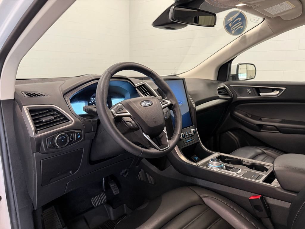 Certified 2024 Ford Edge SEL w/ Convenience Package AWD/4WD image 19