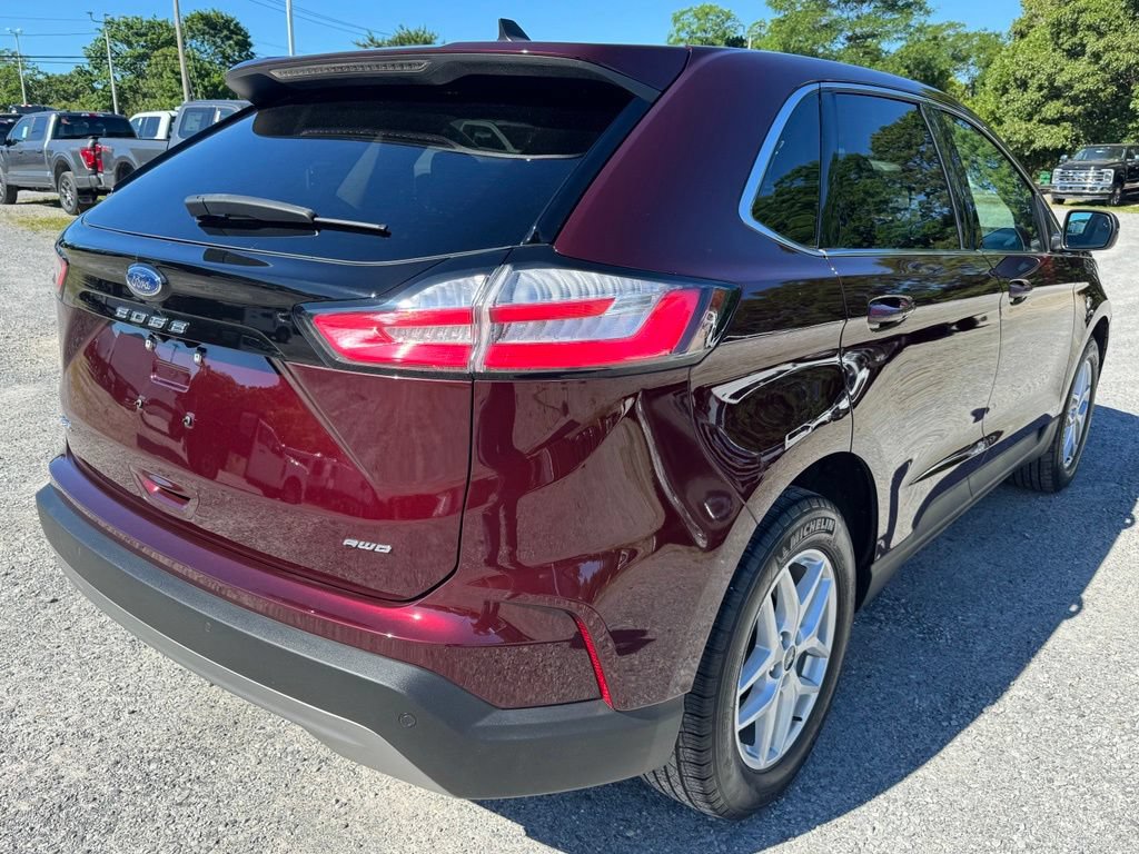 Certified 2021 Ford Edge SEL w/ Convenience Package AWD/4WD image 4