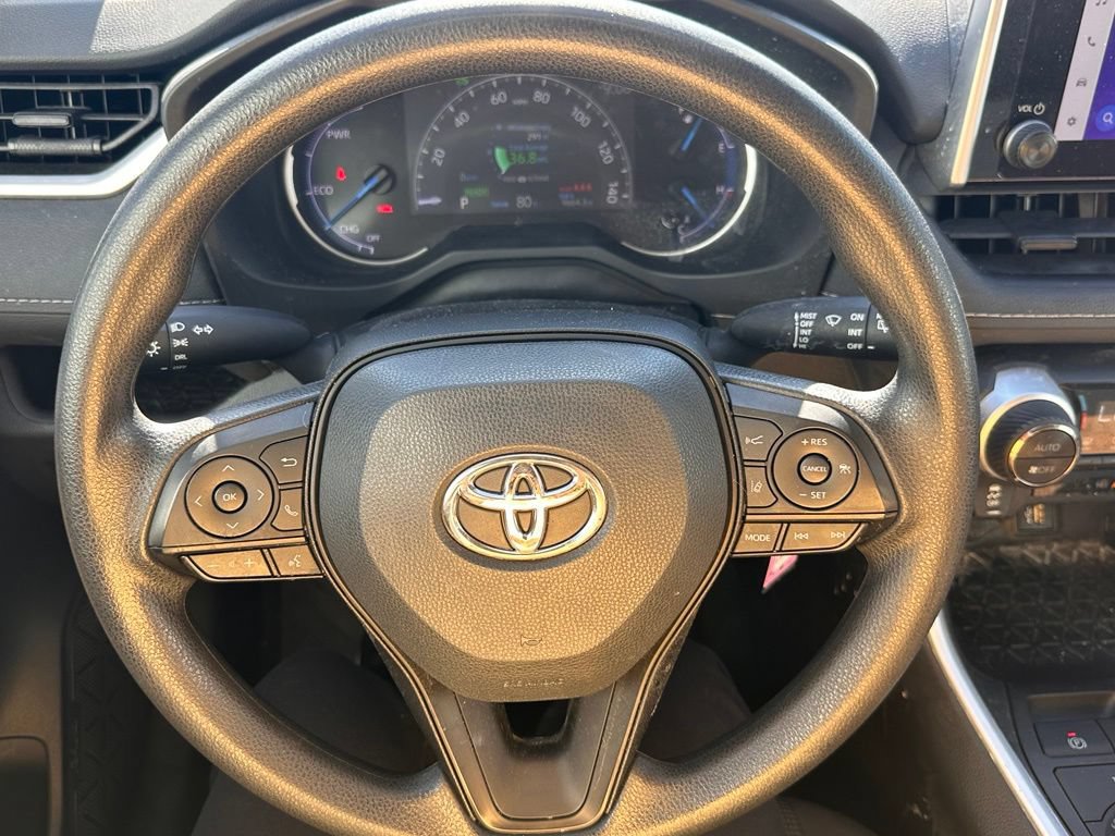 Used 2023 Toyota RAV4 LE AWD/4WD image 27