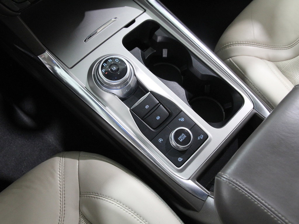 Certified 2021 Ford Explorer Platinum w/ Equipment Group 601A image 16