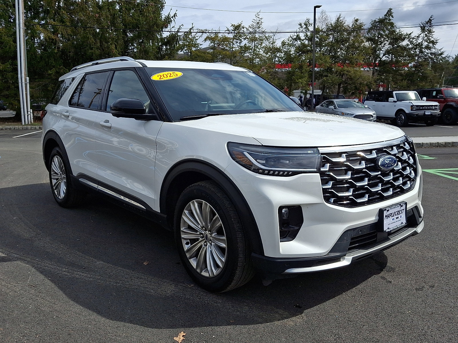 Certified 2025 Ford Explorer Platinum w/ LUX Leather Package image 7