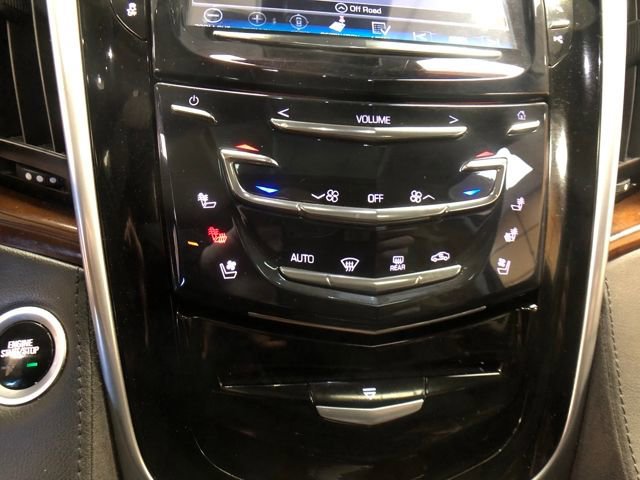 Used 2020 Cadillac Escalade Luxury w/ Escalade Sport Edition image 18