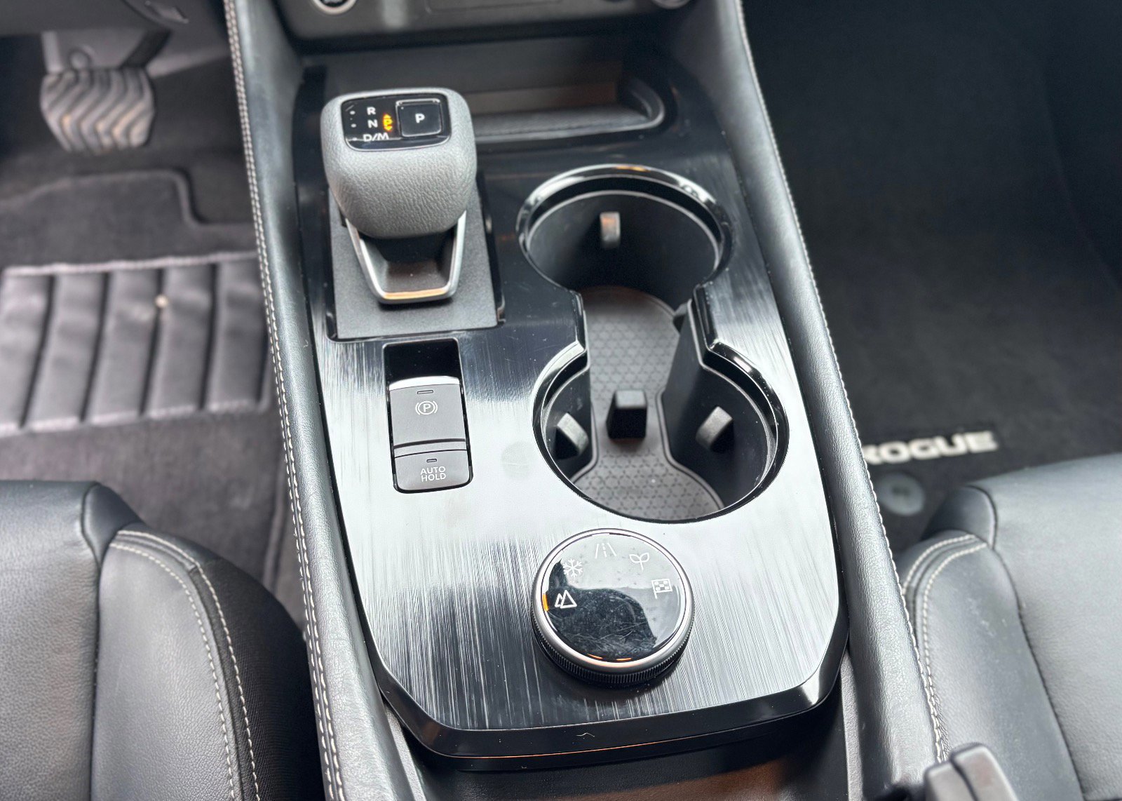 Used 2023 Nissan Rogue SL w/ SL Premium Package image 59