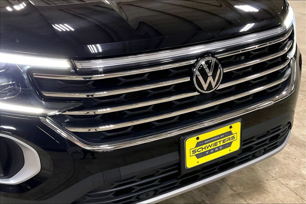 Used 2025 Volkswagen Atlas SE AWD/4WD image 29