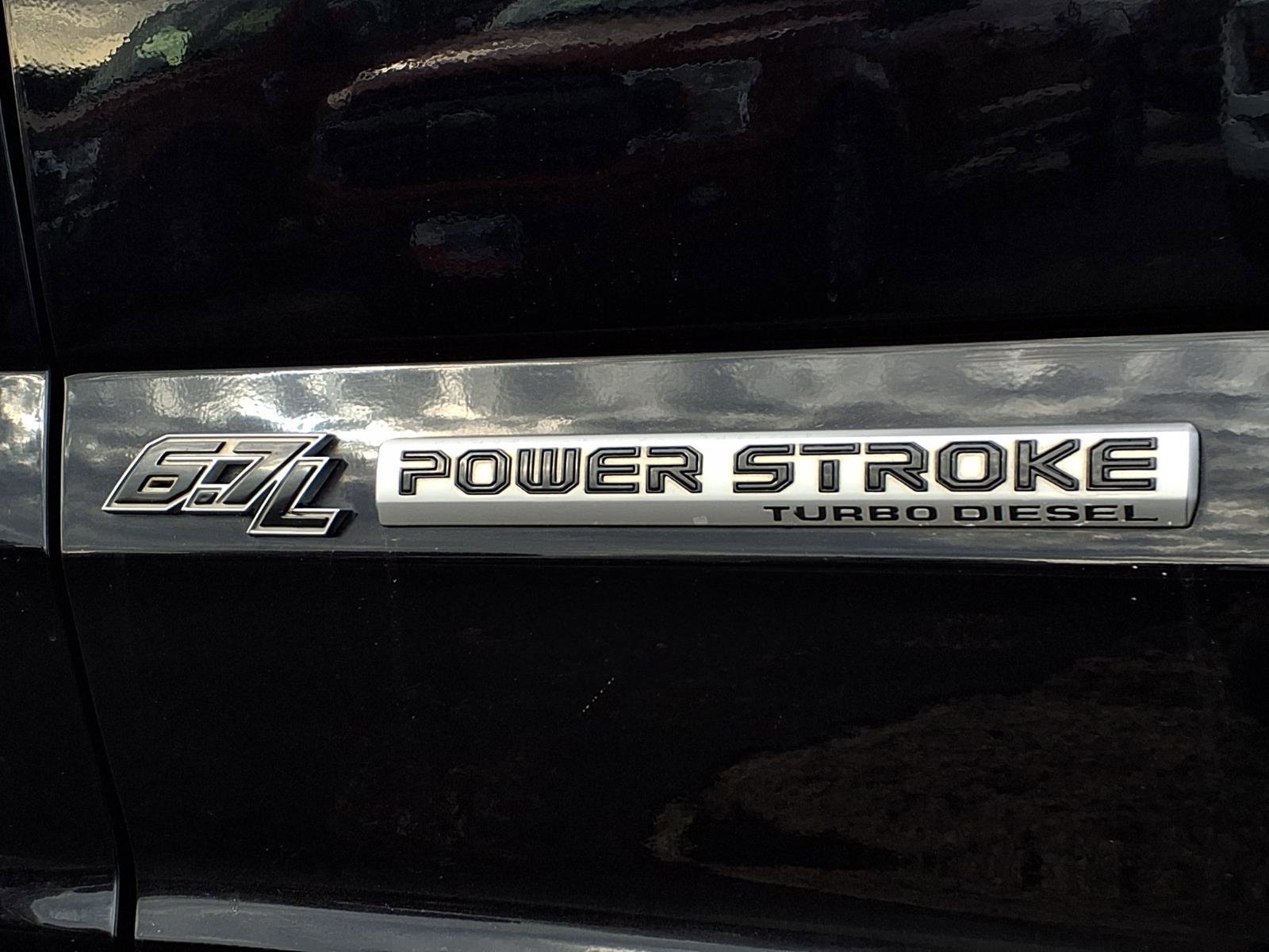 Certified 2020 Ford F250 Platinum w/ FX4 Off-Road Package image 8